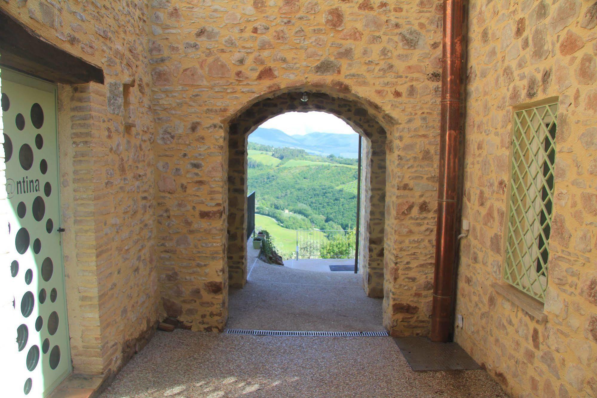 Hostal Pekko Spello Exterior foto