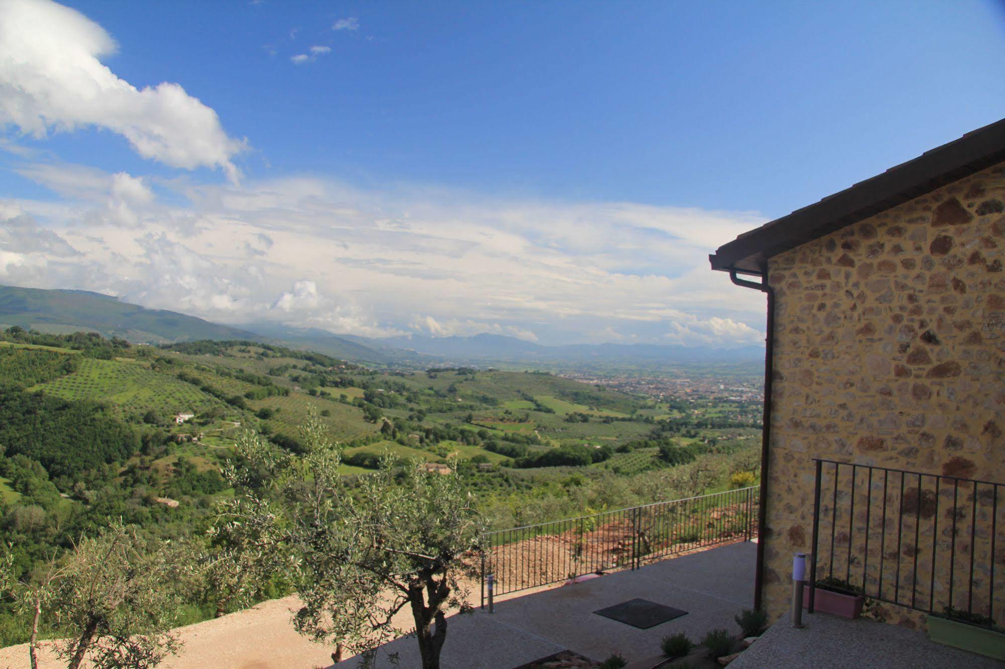 Hostal Pekko Spello Exterior foto